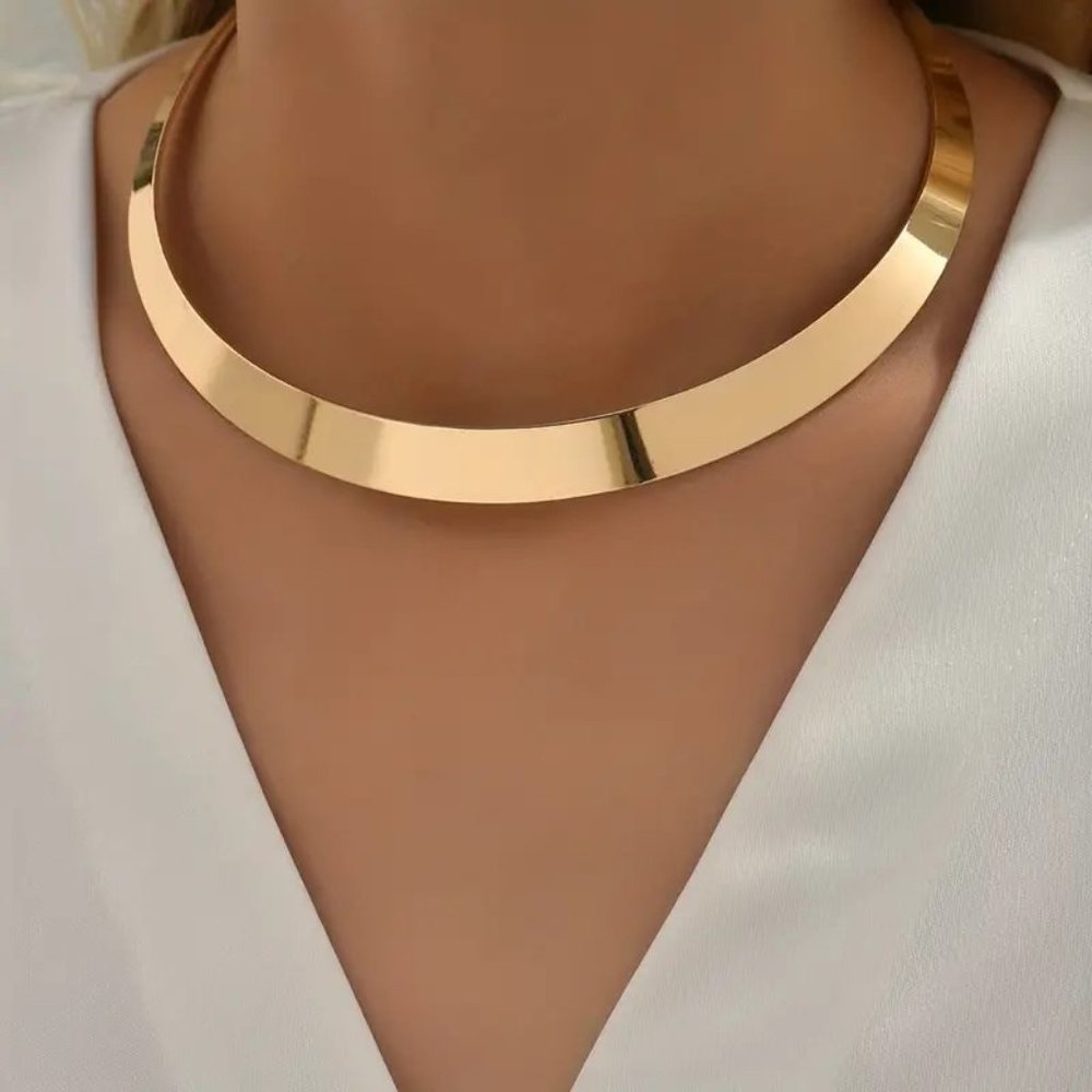 NWT 18k Gold Plate Alloy Polished Gold Collar